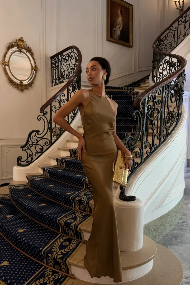 VESTIDO LONGO BRONZE COM APLICAÇÃO COSTAS - Image 3