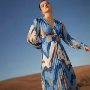 Vestido Comprido Plissado com Padrão Marmoreado