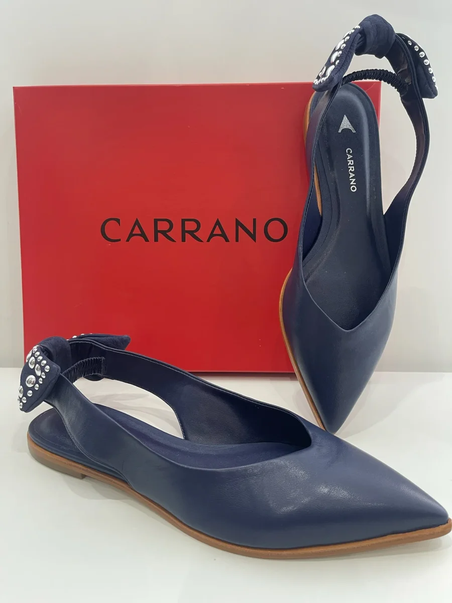 Sapatilha Azul Marinho com Laço e Tachas – Carrano - Image 2
